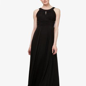 SL Fashions Pleated Maxi Dress